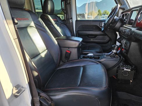 Used 2019 Jeep Wrangler Unlimited Rubicon AWD/4WD image 32