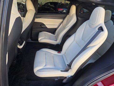 Used 2023 Tesla Model X Plaid image 13
