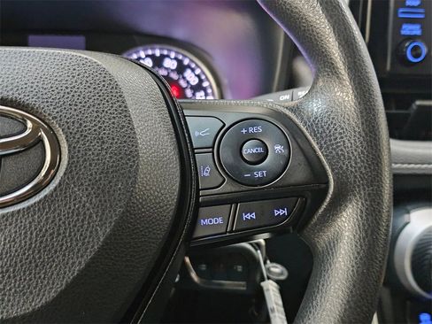 Used 2022 Toyota RAV4 LE image 29