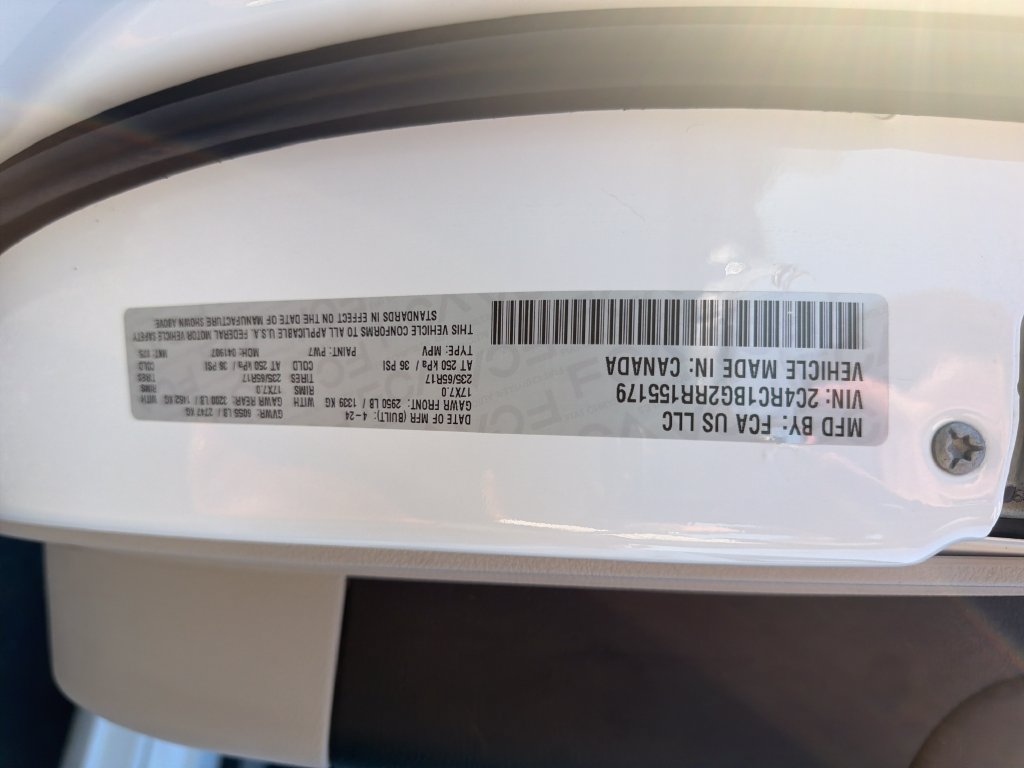 Used 2024 Chrysler Pacifica Touring-L FWD image 14
