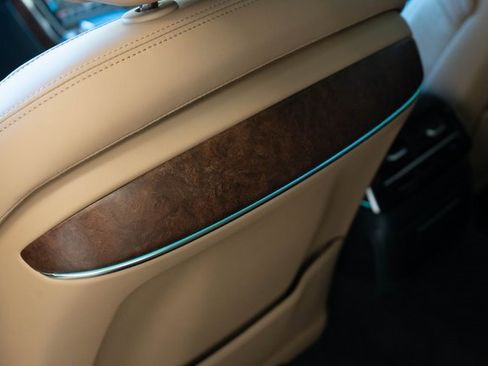 Used 2021 Audi A8 L 4.0T image 24