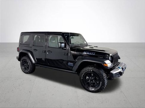 Certified 2023 Jeep Wrangler Unlimited AWD/4WD image 5