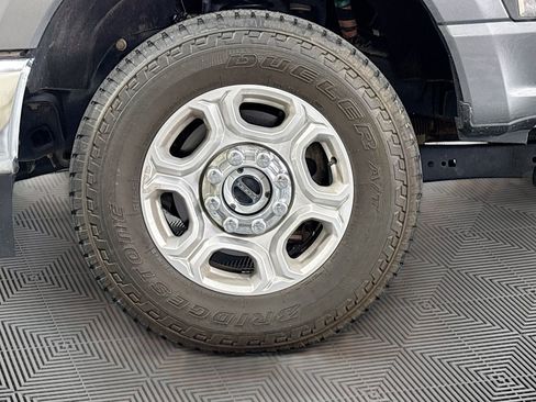 Used 2025 Ford F250 XLT w/ FX4 Off-Road Package AWD/4WD image 28
