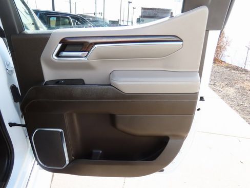 Used 2022 GMC Sierra 1500 SLT w/ SLT Convenience Package image 14