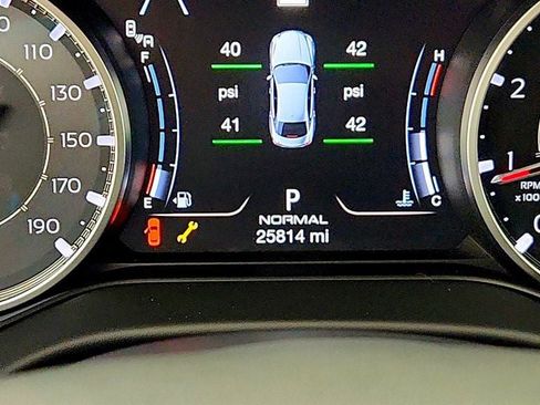 Used 2023 Maserati Ghibli Modena Q4 AWD/4WD image 16