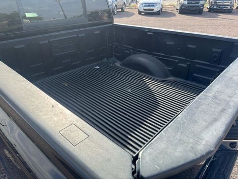 Used 2015 Nissan Titan SV w/ SV Value Truck Package image 48