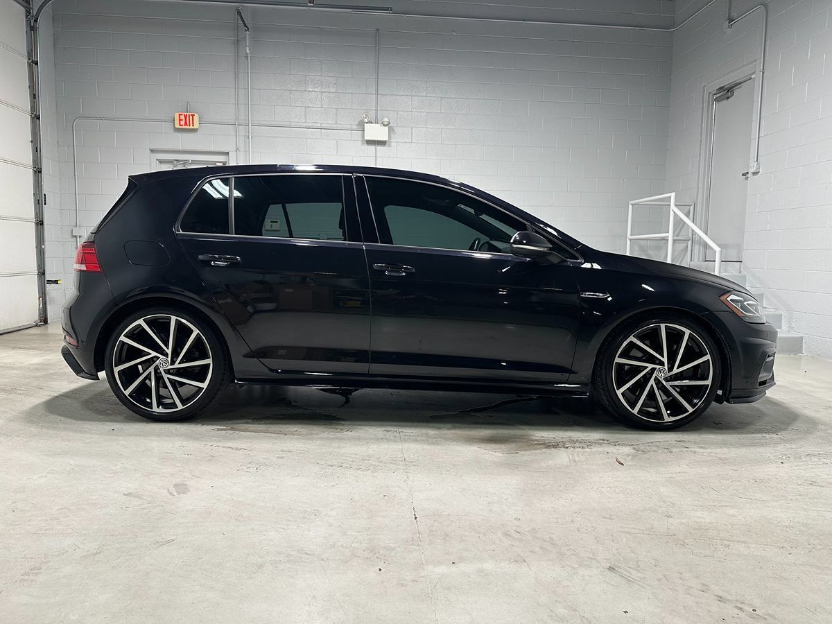 Used 2018 Volkswagen Golf 4-Door AWD/4WD image 2
