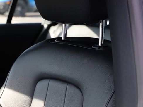 Used 2025 Mercedes-Benz CLA 250 4MATIC image 13