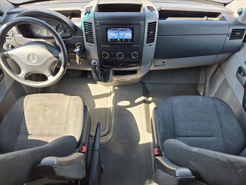 Used 2016 Mercedes-Benz Sprinter 2500 image 13