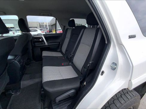 Used 2017 Toyota 4Runner SR5 image 21