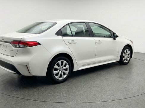 Used 2025 Toyota Corolla LE FWD image 9