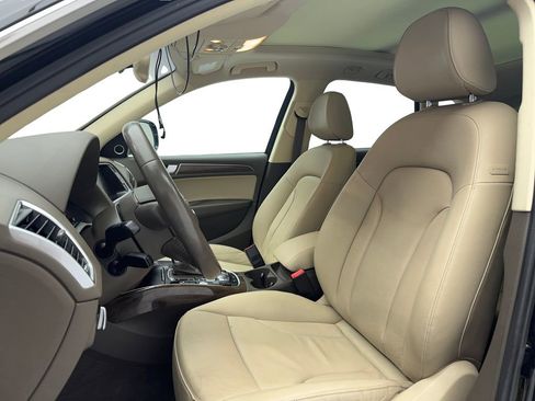 Used 2017 Audi Q5 2.0T Premium Plus w/ Technology Package image 13