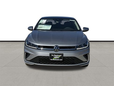 New 2026 Volkswagen Jetta SE image 2
