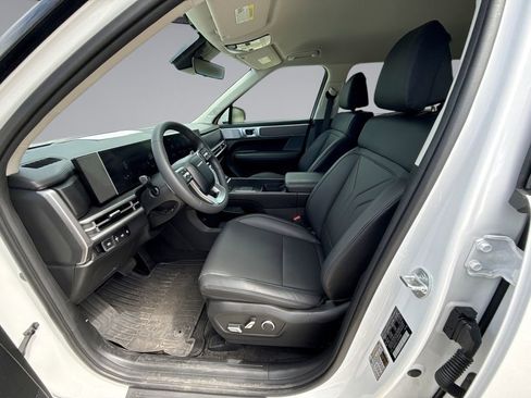 Used 2025 Hyundai Santa Fe SEL FWD image 30