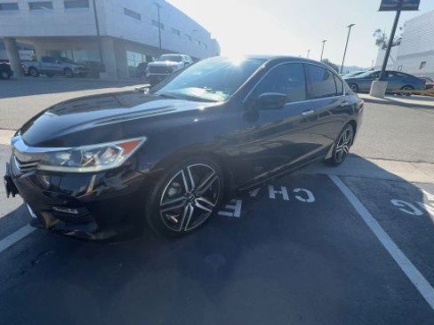Used 2016 Honda Accord Sport image 4