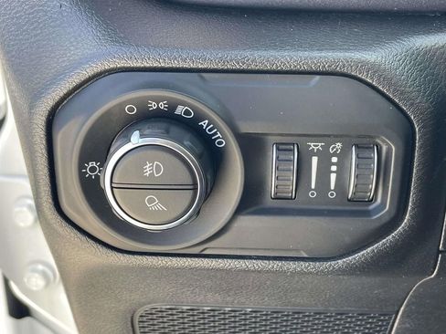 Used 2022 Jeep Gladiator Mojave w/ Cold Weather Group AWD/4WD image 18