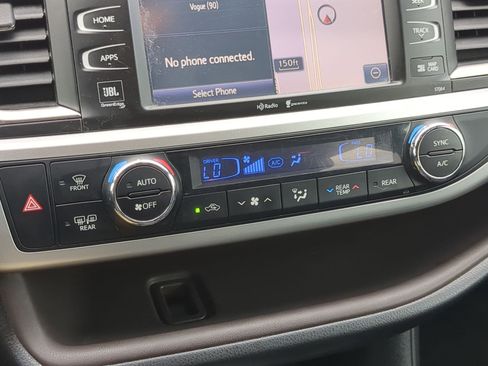 Used 2015 Toyota Highlander Limited image 18