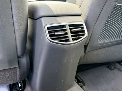 Used 2019 Hyundai Ioniq Limited FWD image 39