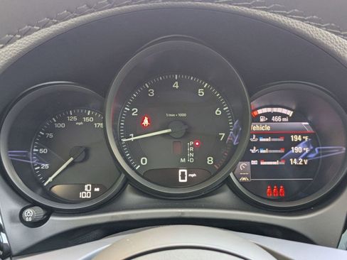 Used 2025 Porsche Macan image 16