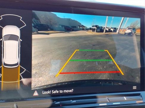 Certified 2024 Volkswagen Atlas Cross Sport SE image 16