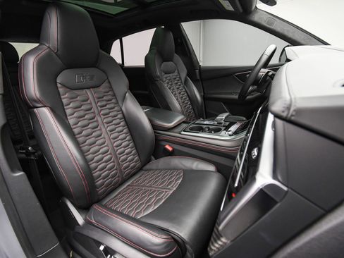 Used 2021 Audi RS Q8 w/ Black Optic Package image 17