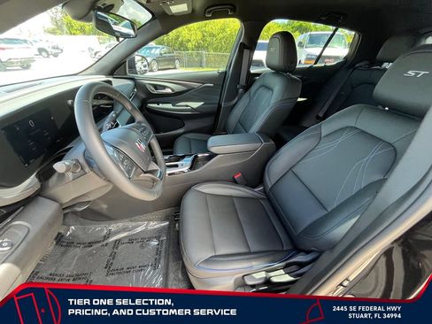 Used 2025 Buick Envista Sport Touring w/ Convenience II Package FWD image 10