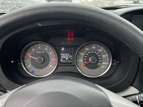 Used 2016 Subaru Forester 2.5i Premium image 16