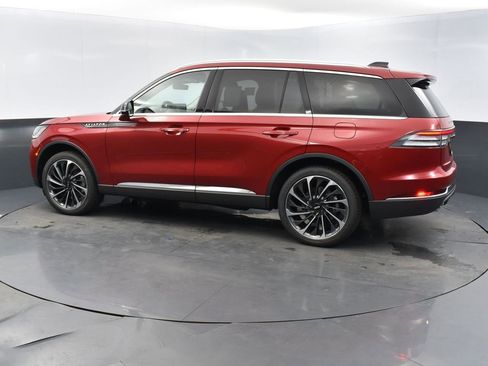 New 2025 Lincoln Aviator Reserve w/ Equipment Group 201A image 2