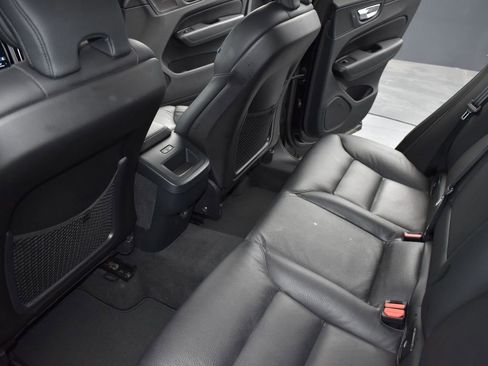 Used 2024 Volvo XC60 B5 Plus image 31