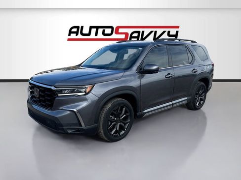 Used 2023 Honda Pilot Elite image 3