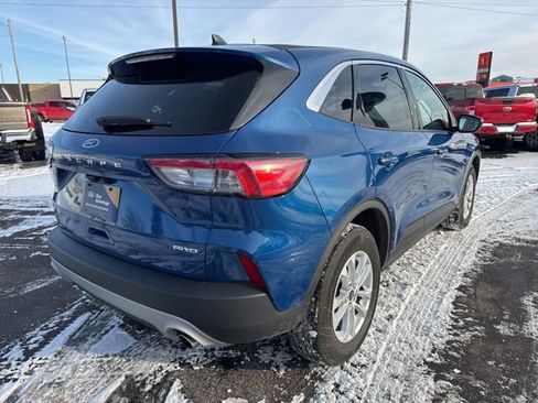 Certified 2022 Ford Escape SE image 9