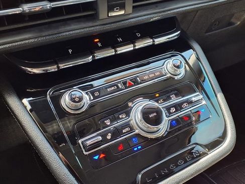 Certified 2022 Lincoln Corsair FWD w/ Equipment Group 101A image 11