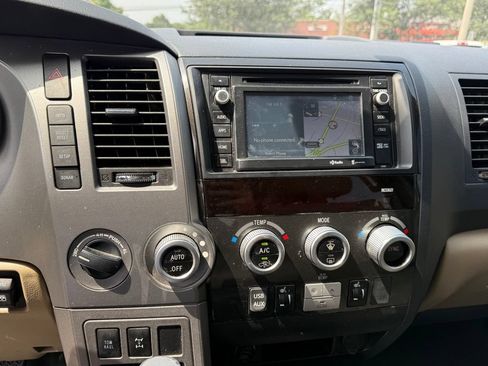 Used 2015 Toyota Sequoia Limited AWD/4WD image 19