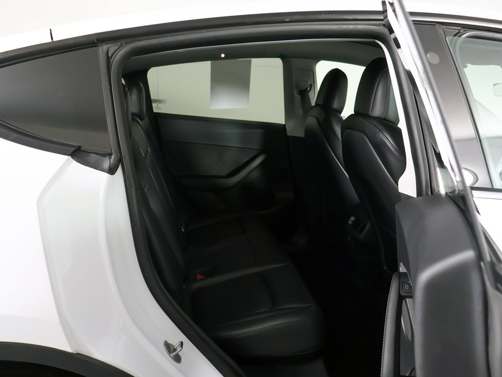 Used 2022 Tesla Model Y Long Range AWD/4WD image 33