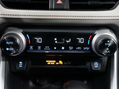 Certified 2022 Toyota RAV4 XLE image 19