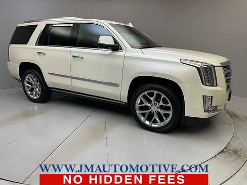 Used 2015 Cadillac Escalade Platinum image 7
