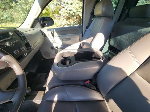 Used 2011 Chevrolet Silverado 1500 W/T AWD/4WD image 22