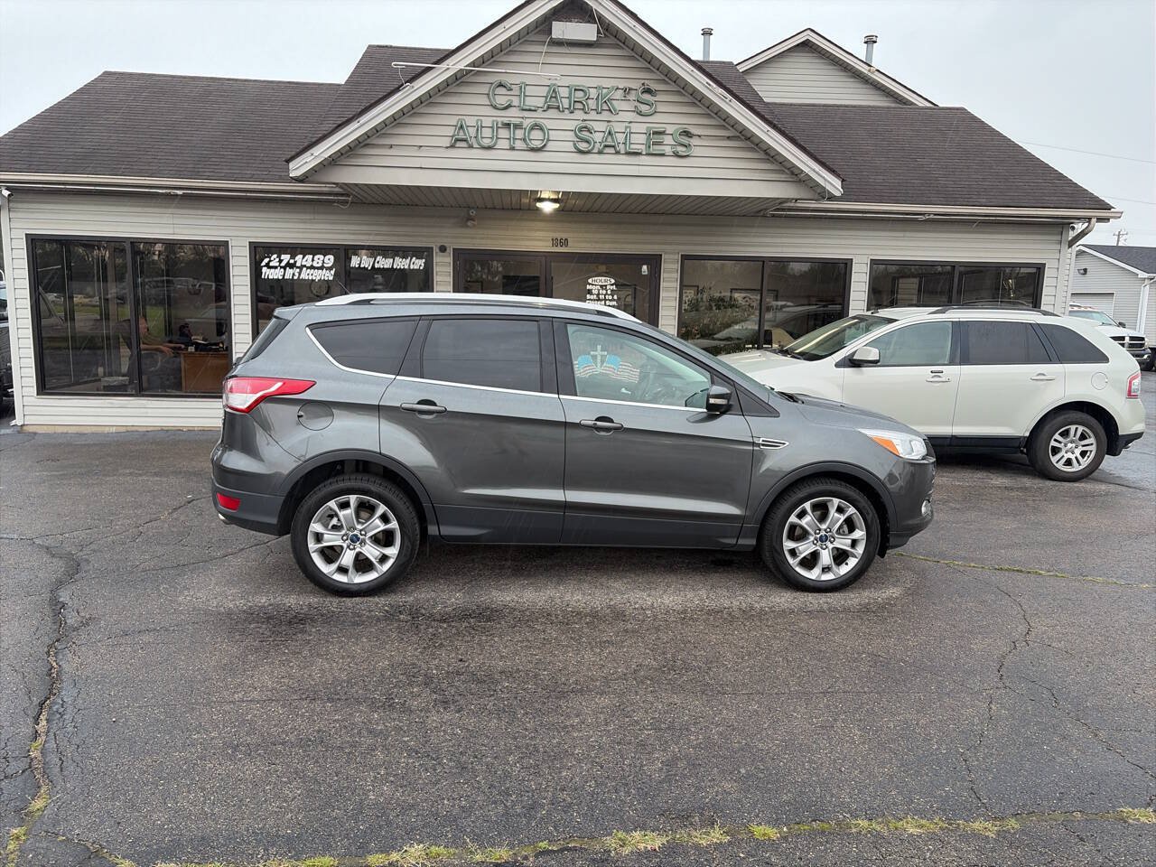 Used 2016 Ford Escape Titanium FWD image 1