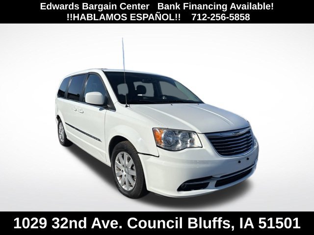Used 2016 Chrysler Town & Country Touring FWD image 1