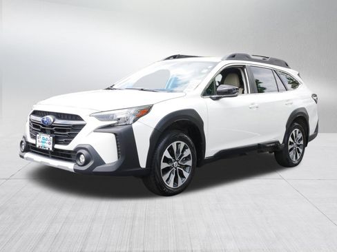Used 2023 Subaru Outback Limited AWD/4WD image 3