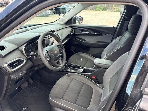 Used 2023 Chevrolet TrailBlazer LT FWD image 10