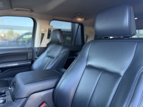 Used 2024 Ford Expedition XLT image 9