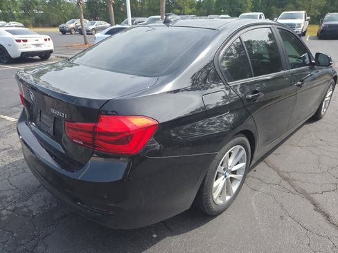 Used 2017 BMW 320i Sedan RWD image 6