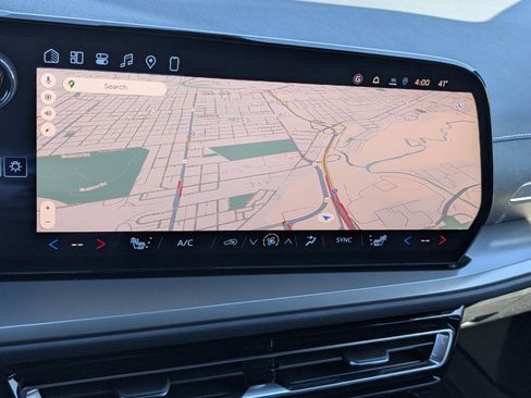 New 2026 Chevrolet Traverse LT image 10