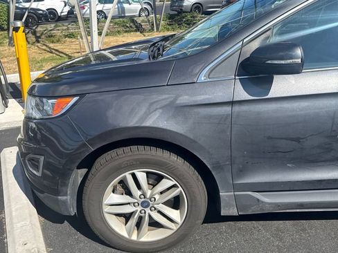 Used 2018 Ford Edge SEL w/ Equipment Group 201A AWD/4WD image 3