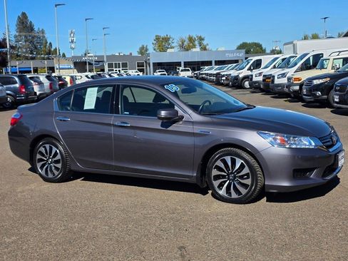 Used 2015 Honda Accord Touring image 2