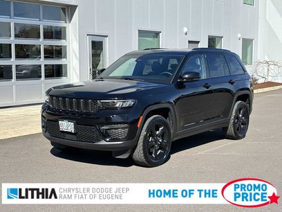 Used 2023 Jeep Grand Cherokee Altitude