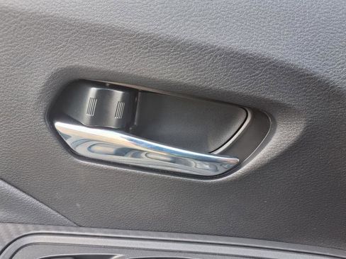 New 2025 Nissan Versa SV w/ Trunk Package image 18