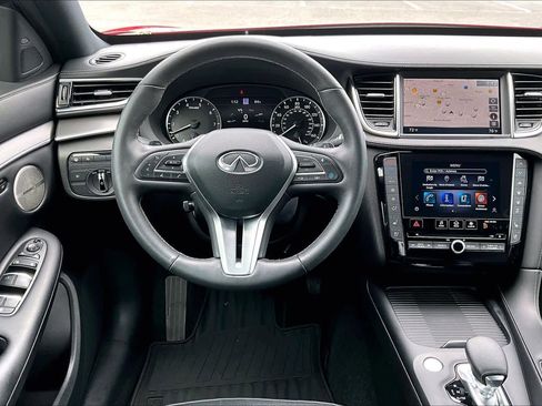 Used 2023 INFINITI QX55 Essential image 6