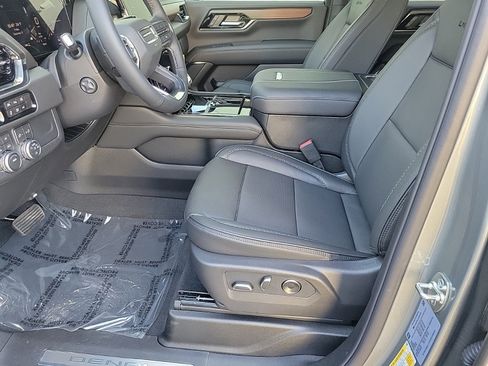 New 2026 GMC Yukon Denali w/ Sun & Power Step Package image 10